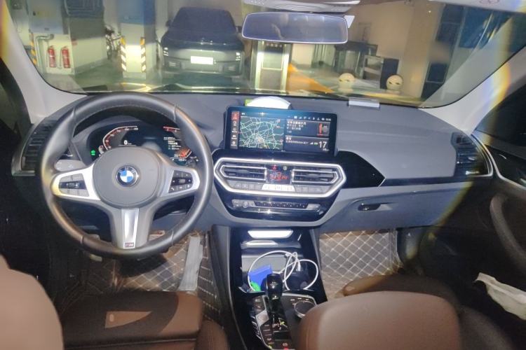 Used BMW X3 2022 xDrive25i M Sport Package Center Console