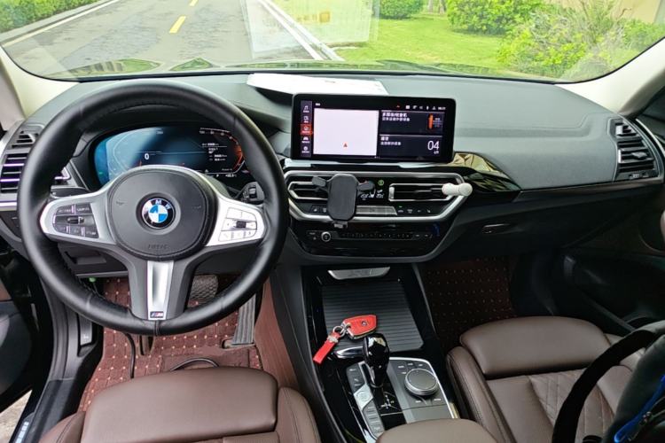 Used BMW X3 2022 Restyled xDrive25i M Sport Package Center Console