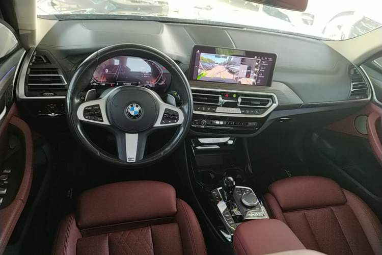 Used BMW X3 2022 Second Facelift xDrive30i Leading Edition M Night Sky Package Center Console