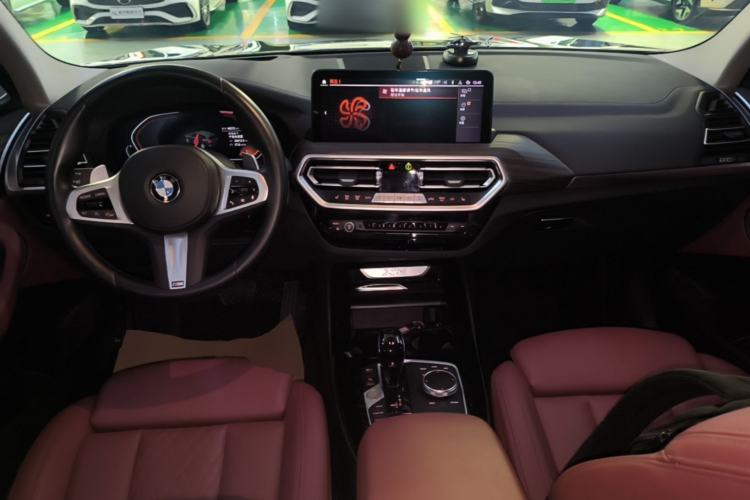 Used BMW X3 2022 xDrive30i Luxury Model M Night Sky Package Center Console