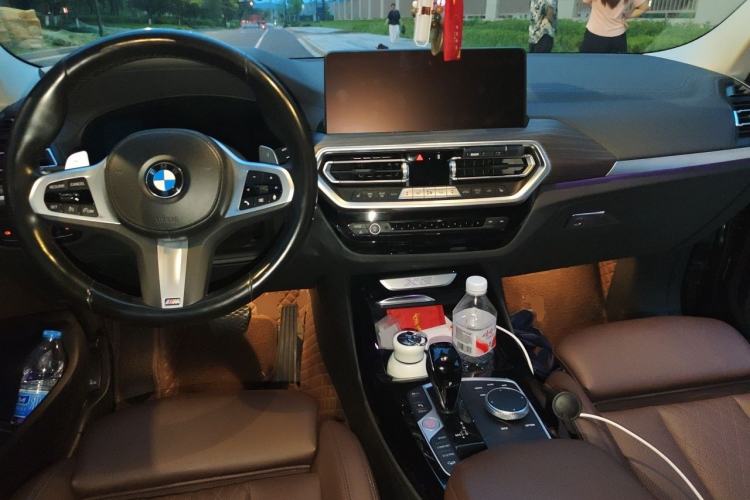 Used BMW X3 2022 xDrive30i Luxury Model M Night Sky Package Center Console