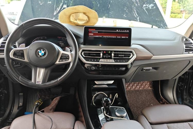 Used BMW X3 2022 xDrive30i Luxury Model M Night Sky Package Center Console