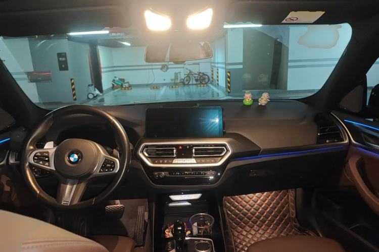 Used BMW X3 2022 xDrive30i Luxury Edition M Night Sky Package Center Console