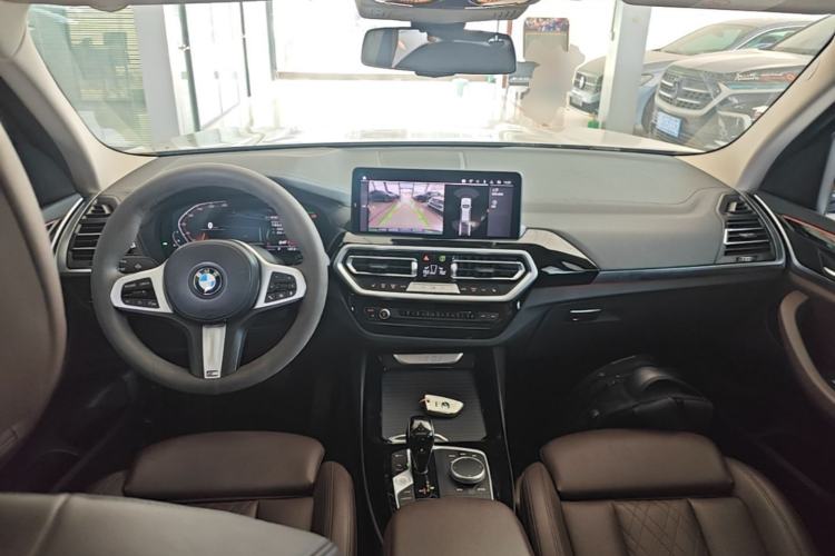 Used BMW X3 2022 xDrive25i M Sport Package Center Console