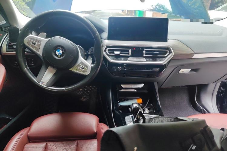Used BMW X3 2022 Second Facelift xDrive30i Leading Edition M Night Sky Package Center Console