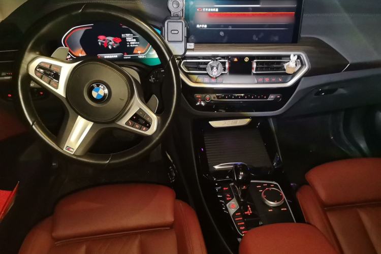 Used BMW X3 2022 xDrive30i Luxury Model M Night Sky Package Center Console