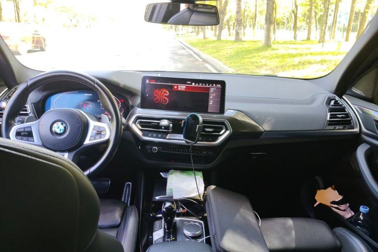 Used BMW X3 2022 M40i Center Console