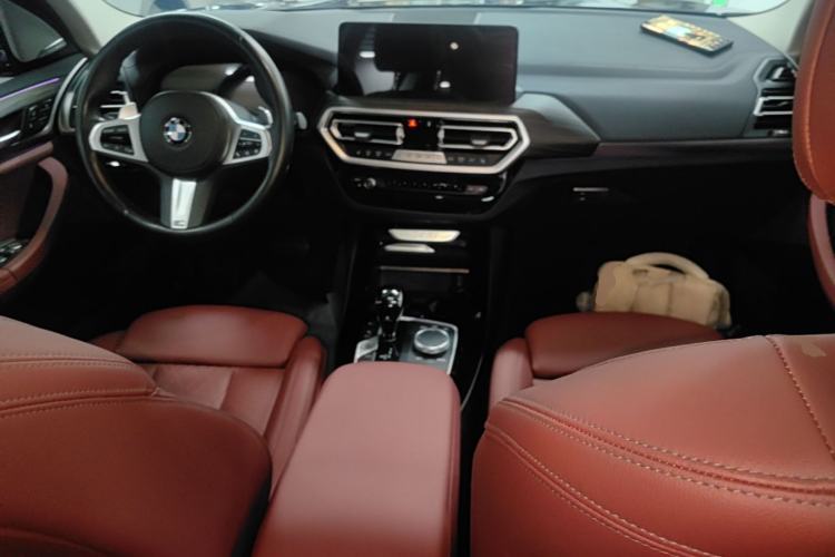 Used BMW X3 2022 xDrive30i Luxury Model M Night Sky Package Center Console