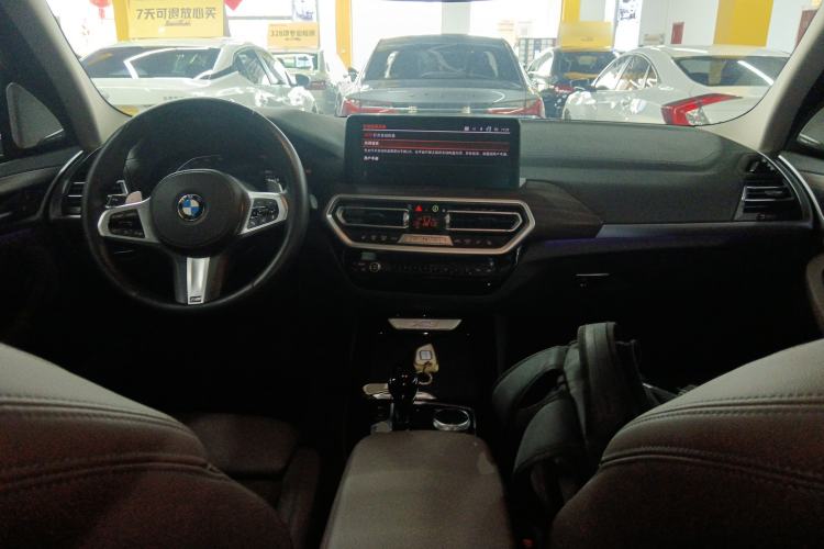 Used BMW X3 2022 xDrive30i Luxury Model M Night Sky Package Center Console