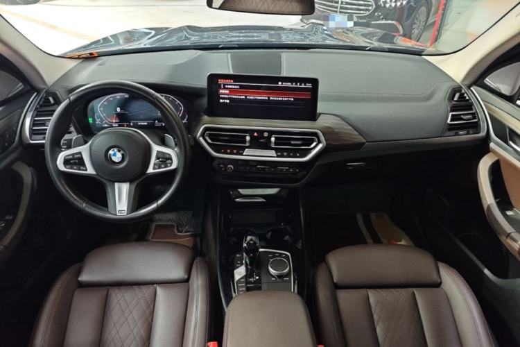 Used BMW X3 2022 xDrive30i Luxury Model M Night Sky Package Center Console