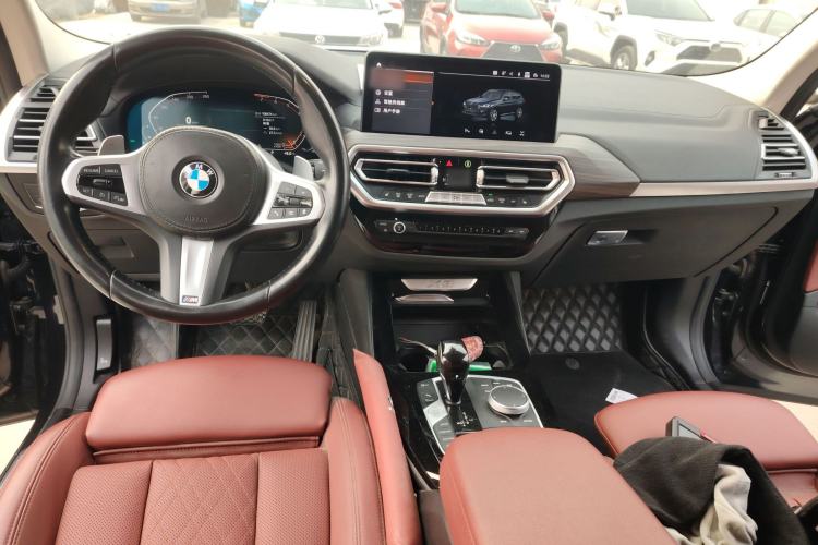 Used BMW X3 2022 xDrive30i Luxury Model M Night Sky Package Center Console