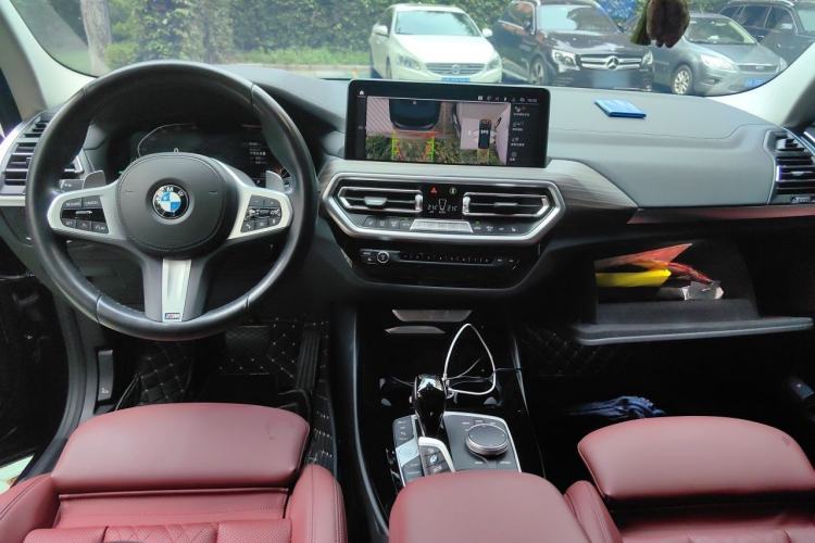 Used BMW X3 2022 Facelift xDrive30i Luxury Edition M Night Edition Package Center Console