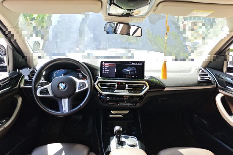 Used BMW X3 2022 xDrive25i M Sport Package Center Console