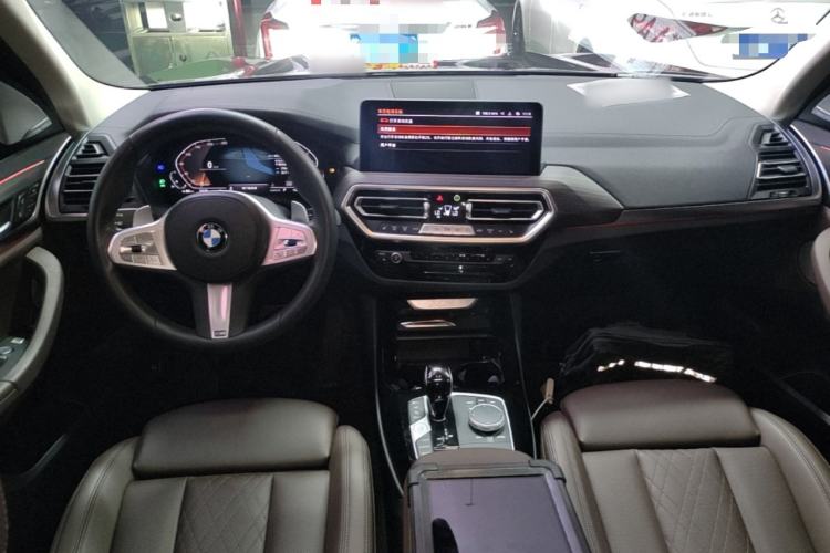 Used BMW X3 2022 Second Facelift xDrive30i Leading Edition M Night Sky Package Center Console