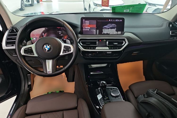 Used BMW X3 2022 Restyled xDrive30i Luxury Edition M Night Sky Package Center Console