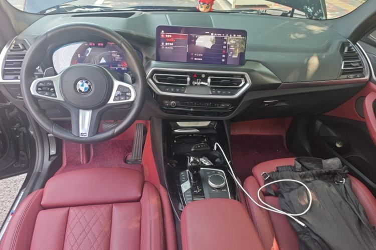 Used BMW X3 2022 Second Facelift xDrive30i Luxury Edition M Night Sky Package Center Console