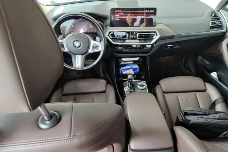 Used BMW X3 2022 xDrive30i Luxury Model M Night Sky Package Center Console
