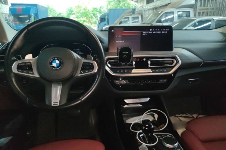 Used BMW X3 2022 xDrive30i Luxury Model M Night Sky Package Center Console