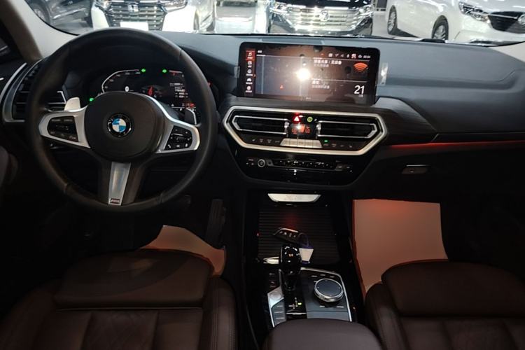 Used BMW X3 2022 xDrive30i Luxury Model M Night Sky Package Center Console