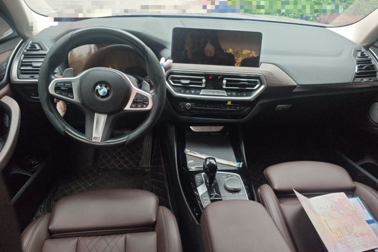 Used BMW X3 2022 Facelift xDrive30i Luxury Edition M Night Edition Package Center Console