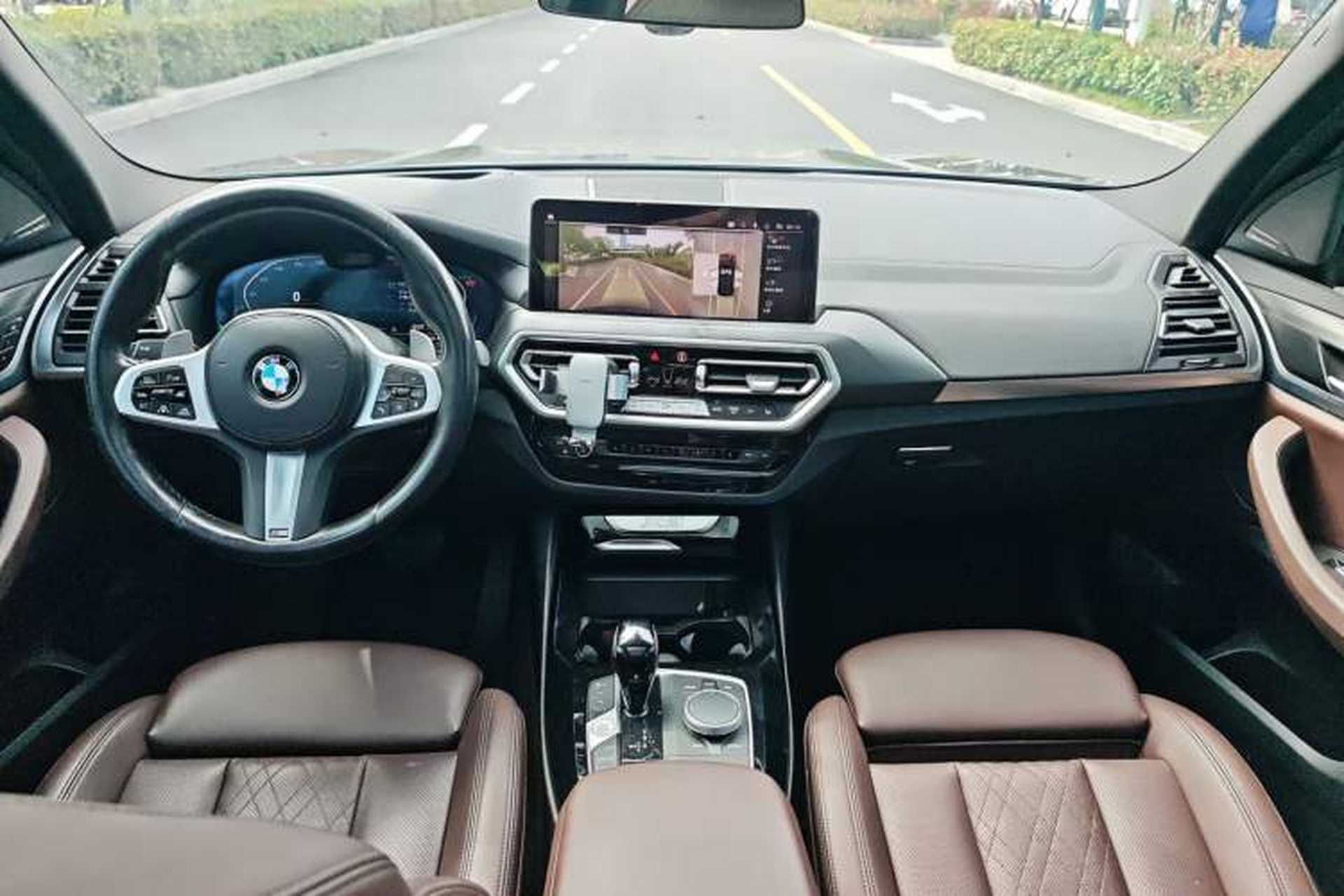 Used BMW X3 2022 xDrive30i Luxury Model M Night Sky Package Center Console