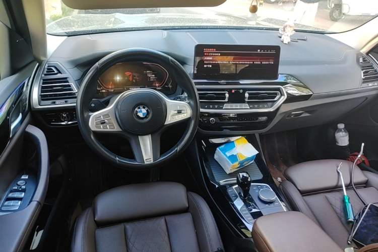 Used BMW X3 2022 xDrive25i M Sport Package Center Console