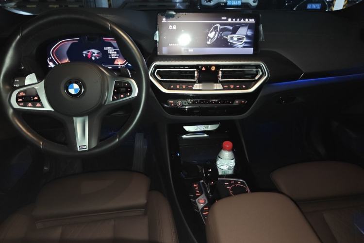 Used BMW X3 2022 Second Facelift xDrive30i Luxury Edition M Night Sky Package Center Console