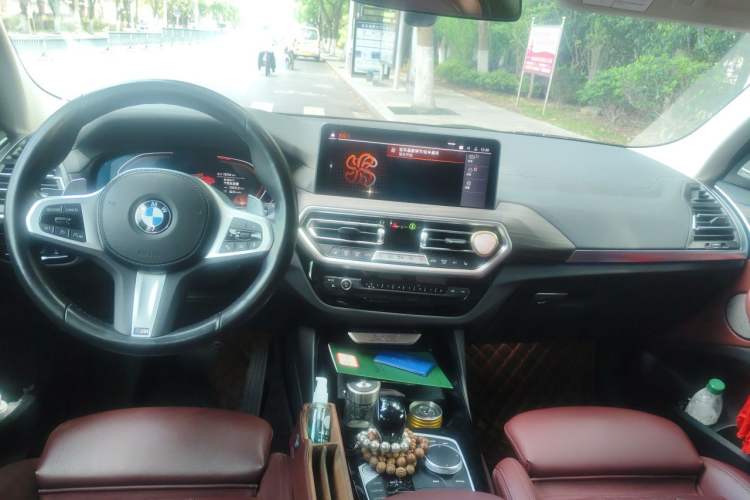 Used BMW X3 2022 Facelift xDrive30i Luxury Edition M Night Edition Package Center Console