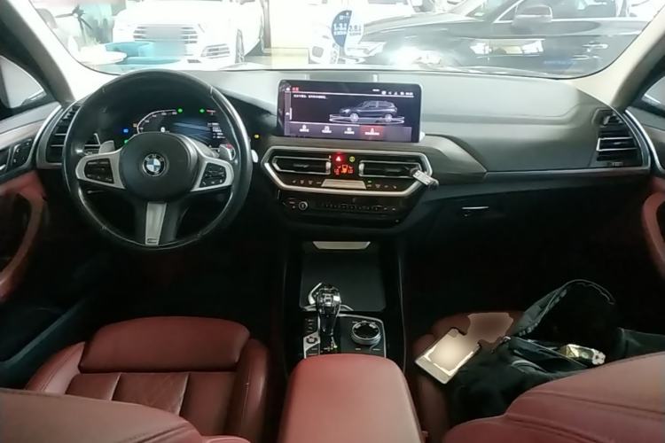 Used BMW X3 2022 Facelift xDrive30i Luxury Edition M Night Edition Package Center Console