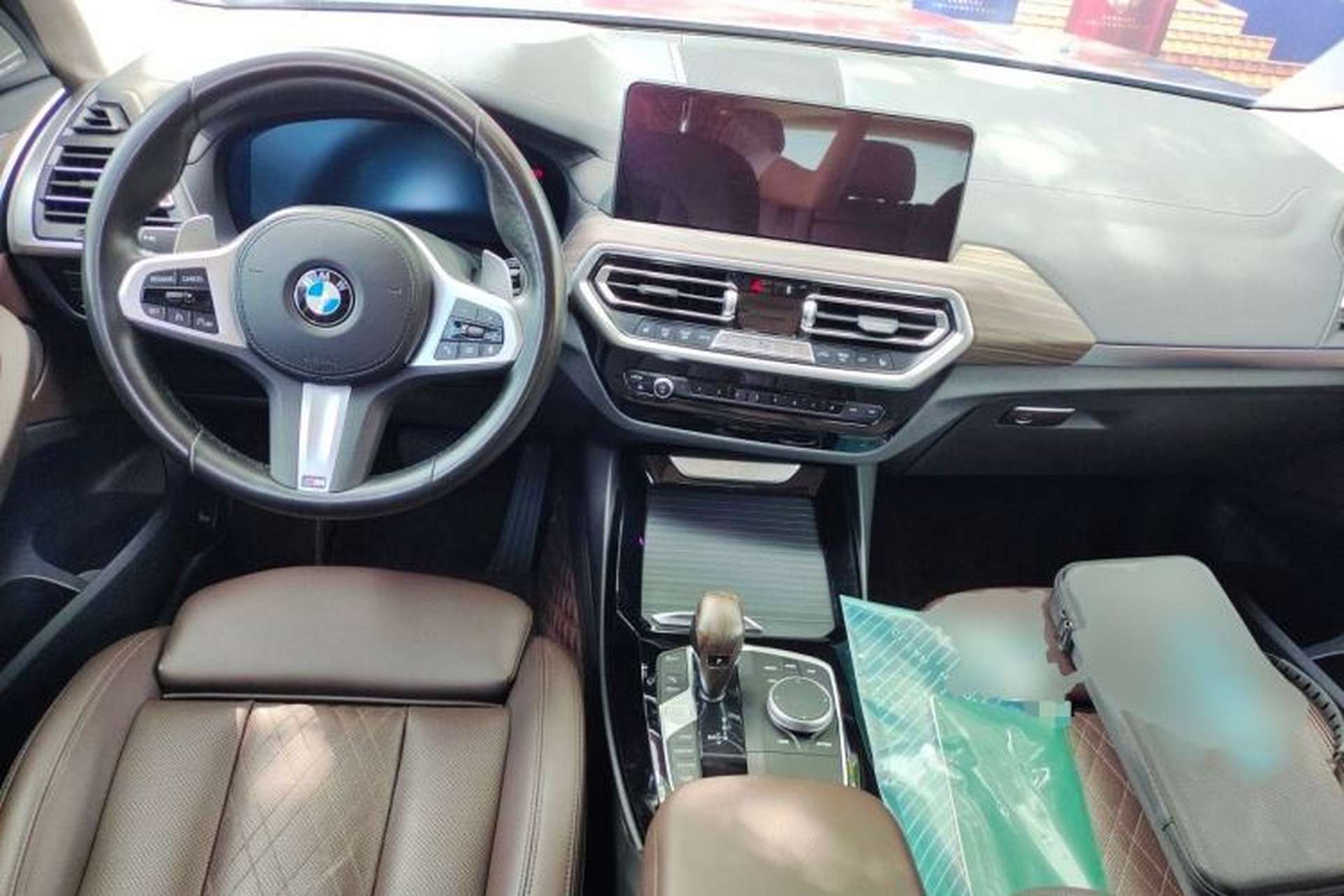 Used BMW X3 2022 xDrive30i Luxury Model M Night Sky Package Center Console