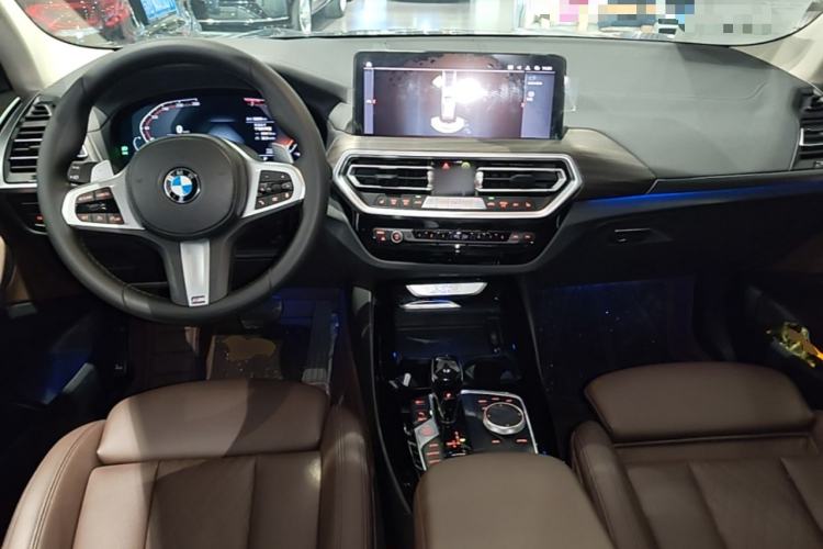 Used BMW X3 2022 xDrive30i Luxury Model M Night Sky Package Center Console