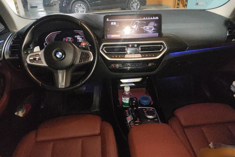 Used BMW X3 2022 Second Facelift xDrive30i Leading Edition M Night Sky Package Center Console