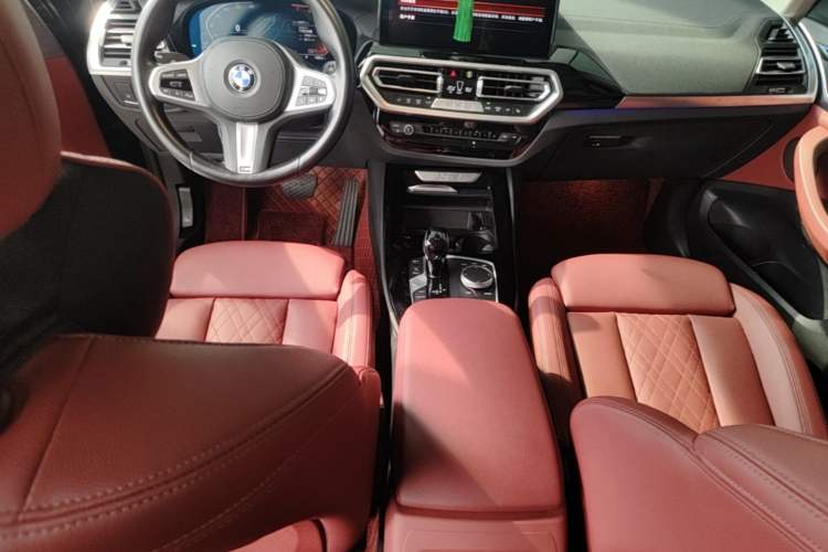 Used BMW X3 2022 xDrive25i M Sport Package Center Console