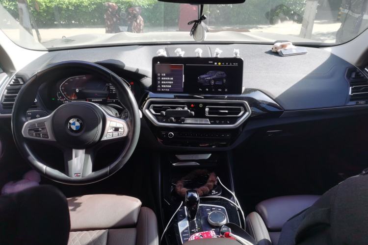Used BMW X3 2022 xDrive25i M Sport Package Center Console
