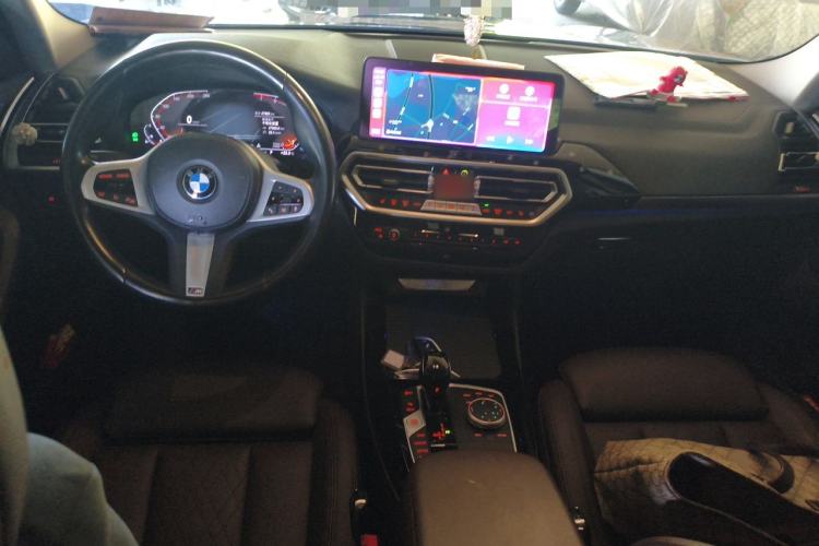 Used BMW X3 2022 xDrive25i M Sport Package Center Console