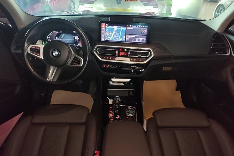 Used BMW X3 2022 xDrive30i Luxury Model M Night Sky Package Center Console