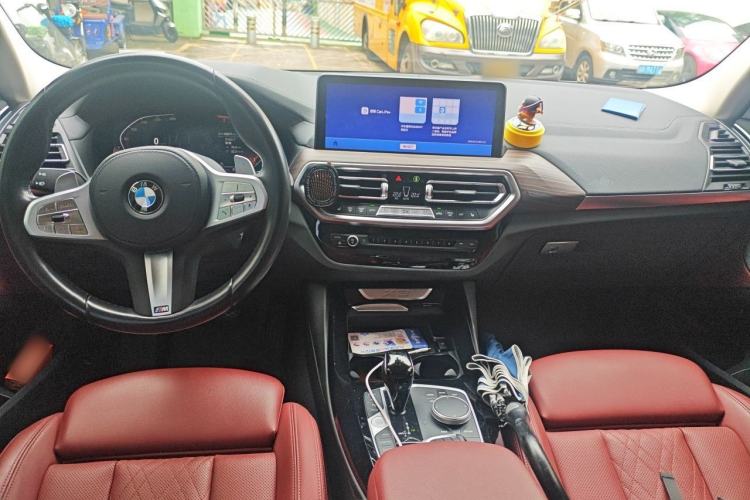 Used BMW X3 2022 Second Facelift xDrive30i Leading Edition M Night Sky Package Center Console