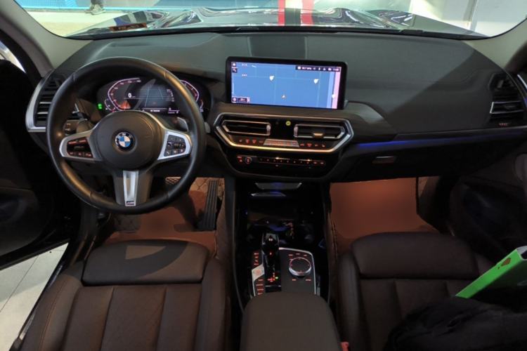 Used BMW X3 2022 Facelift xDrive30i Luxury Edition M Night Edition Package Center Console
