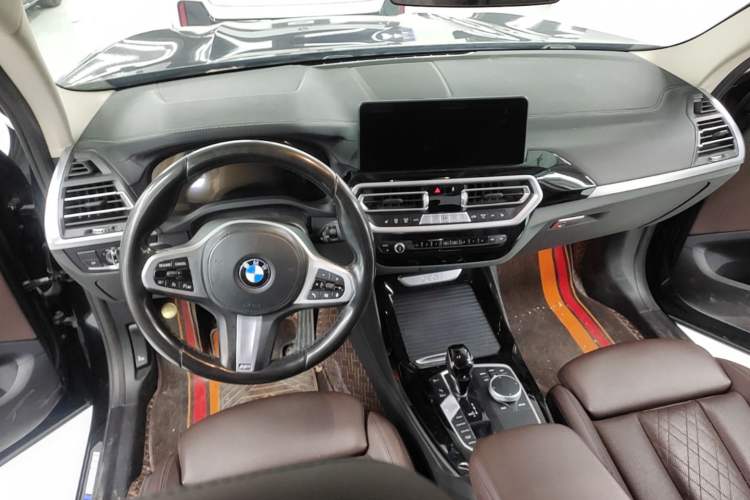 Used BMW X3 2022 xDrive25i M Sport Package Center Console