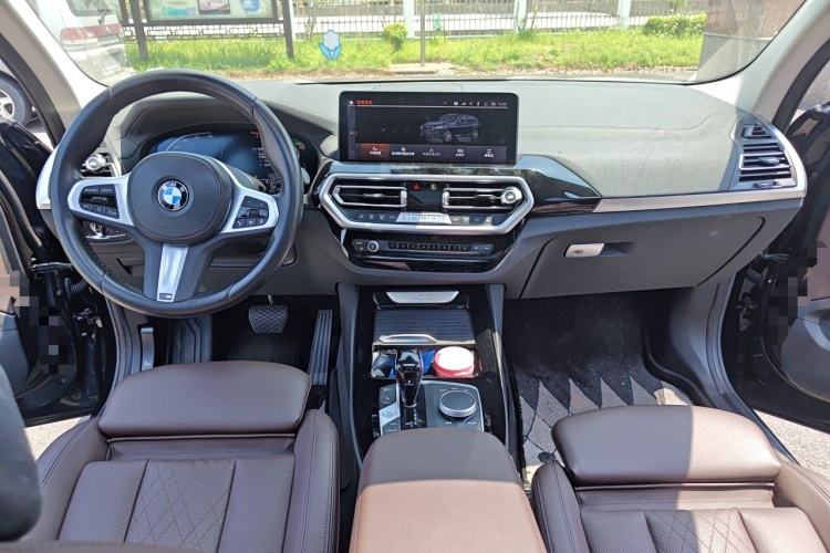 Used BMW X3 2022 xDrive25i M Sport Package Center Console