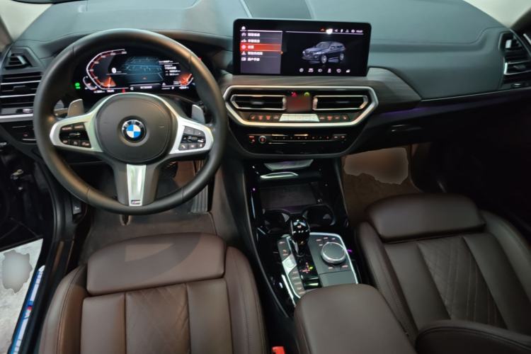 Used BMW X3 2022 xDrive30i Luxury Model M Night Sky Package Center Console