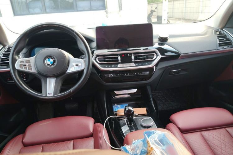 Used BMW X3 2022 xDrive25i M Sport Package Center Console