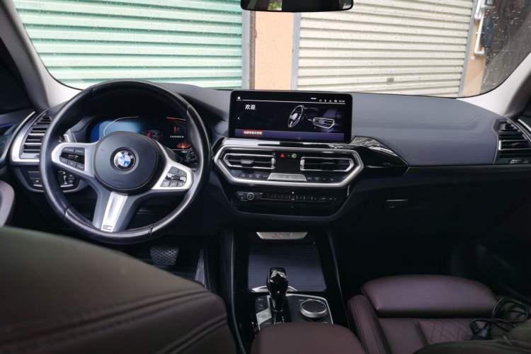 Used BMW X3 2022 xDrive25i M Sport Package Center Console