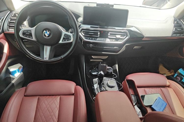 Used BMW X3 2022 xDrive25i M Sport Package Center Console