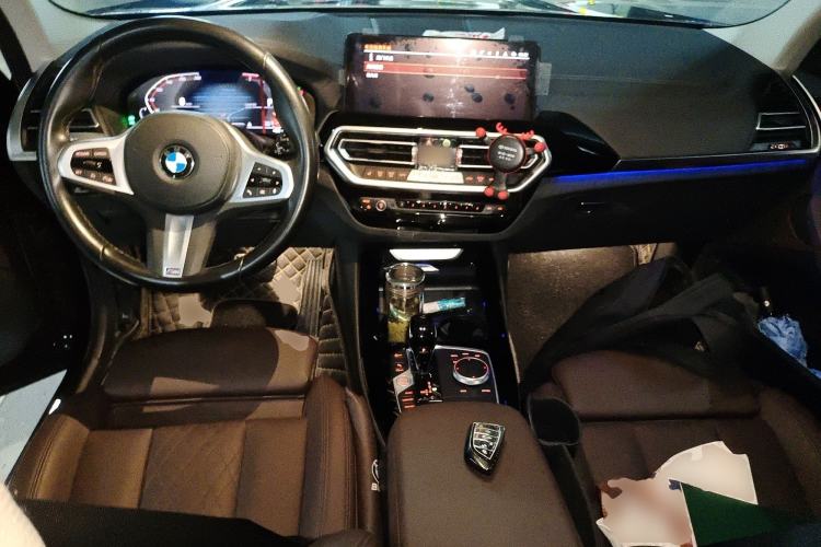 Used BMW X3 2022 xDrive25i M Sport Package Center Console