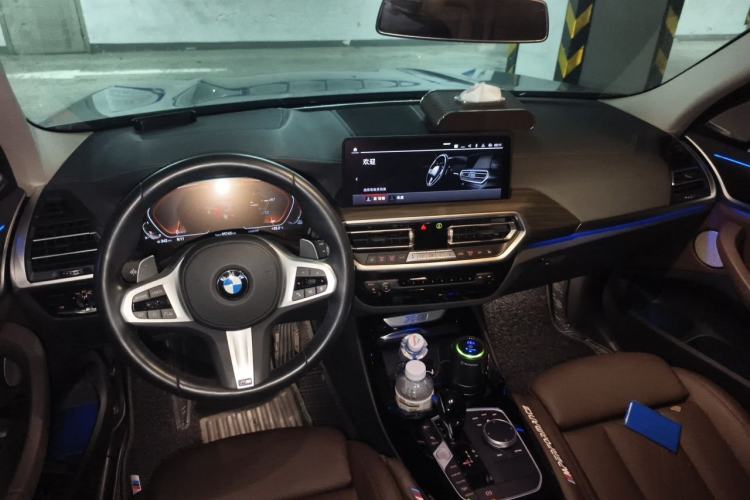 Used BMW X3 2022 xDrive30i Luxury Model M Night Sky Package Center Console