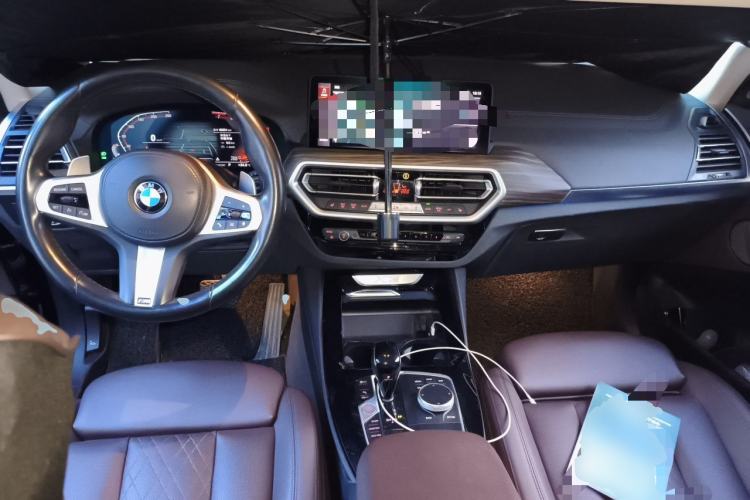 Used BMW X3 2022 xDrive30i Luxury Model M Night Sky Package Center Console