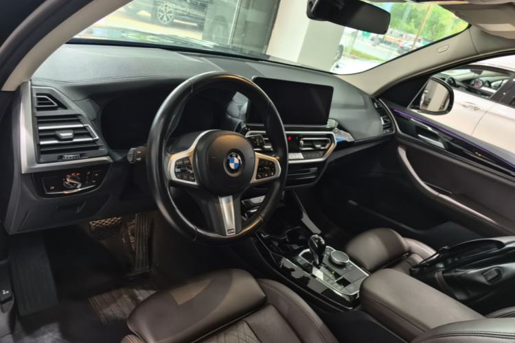Used BMW X3 2022 xDrive25i M Sport Package Center Console