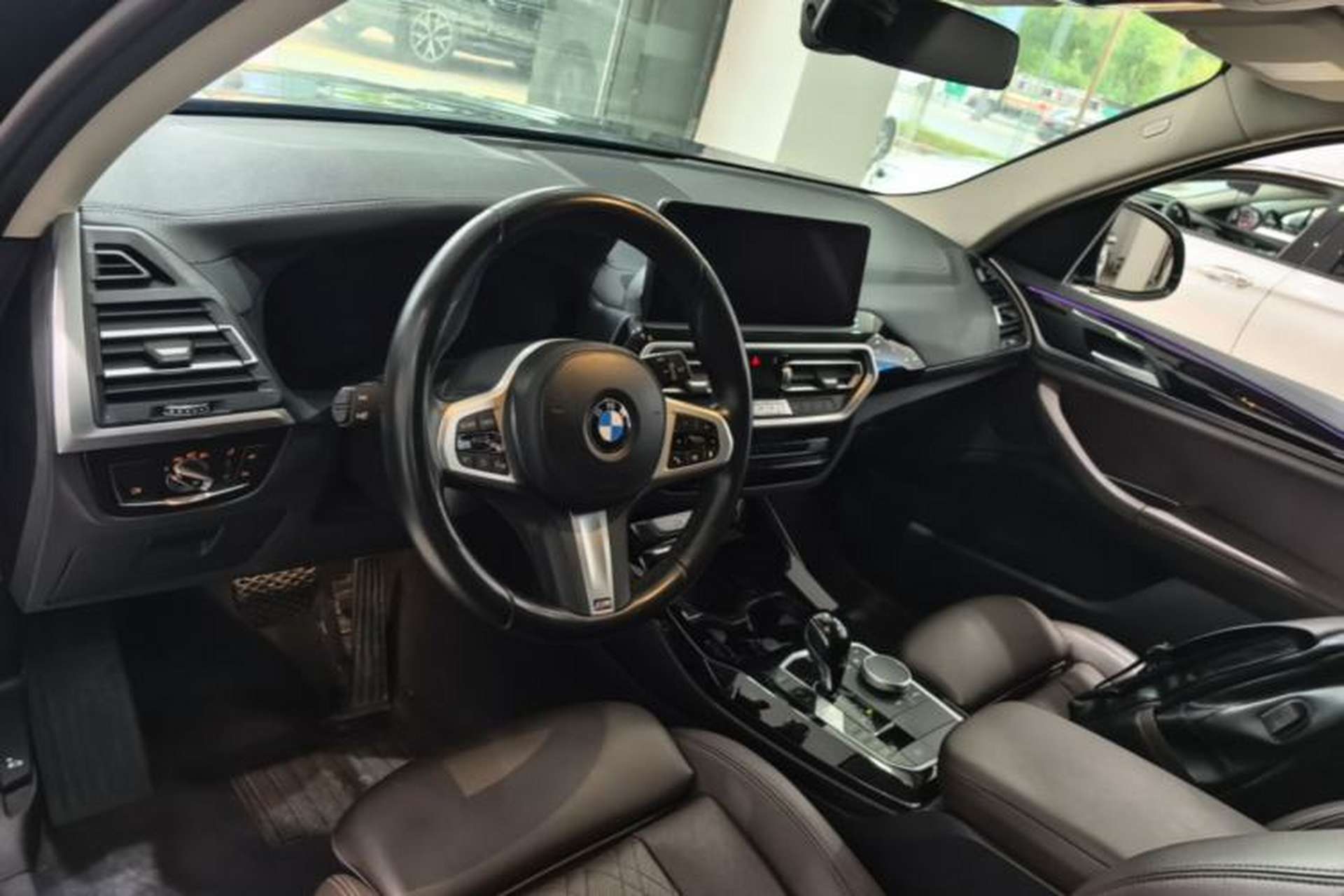 Used BMW X3 2022 xDrive25i M Sport Package Center Console