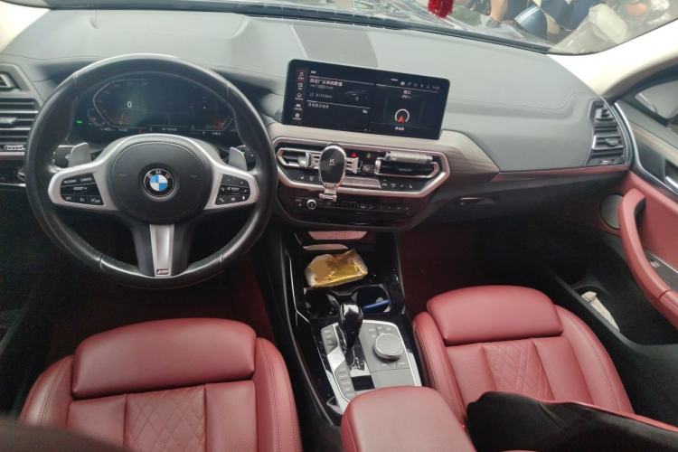 Used BMW X3 2022 Facelift xDrive30i Luxury Edition M Night Edition Package Center Console